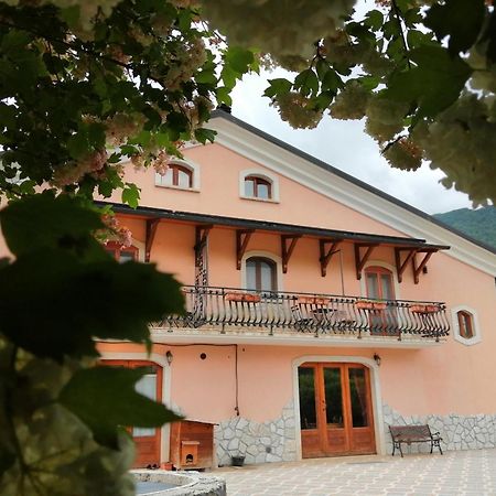 Da Nonna Li Rooms And Breakfast Villetta Barrea Exterior foto